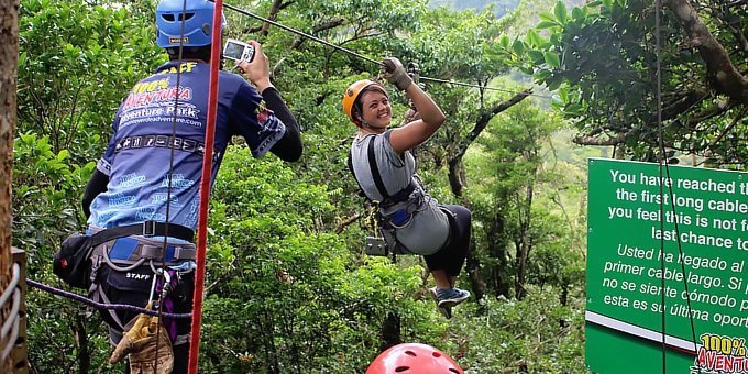 Canopy Zipline - Aventuras
