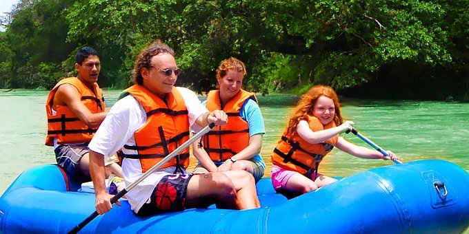 Get ready for a family adventure that will ignite your children's imaginations and create memories to last a lifetime! Costa Rica, a land of vibrant rainforests, pristine beaches, and majestic volcanoes, offers an unforgettable playground for families seeking excitement, education, and quality time together.